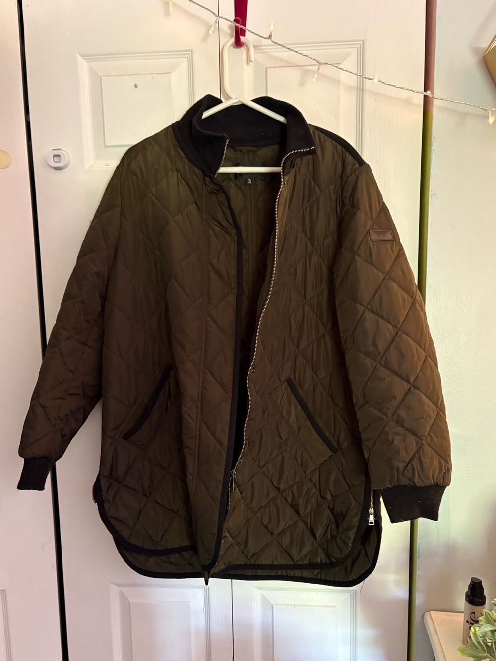 Women’s Quilted Brown Bomber Jacket - Classic Lightweight Coat from DKNY size XL